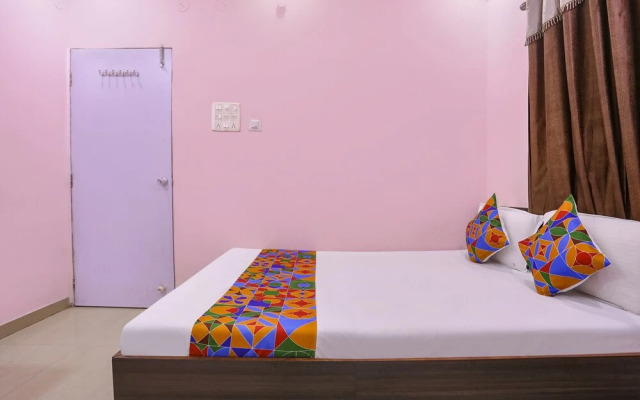 Fabhotel Tara Deluxe