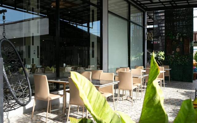 Grand Ratchapruek Hotel
