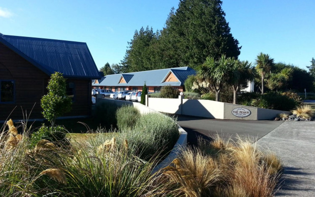 The Peaks Motor Inn