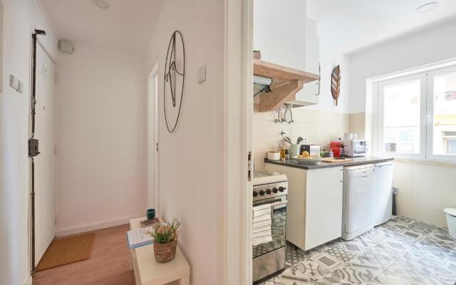 Belém Light Filled Apartment, By TimeCooler