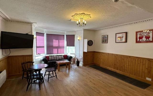 Mackay's Spa Lodge Hotel