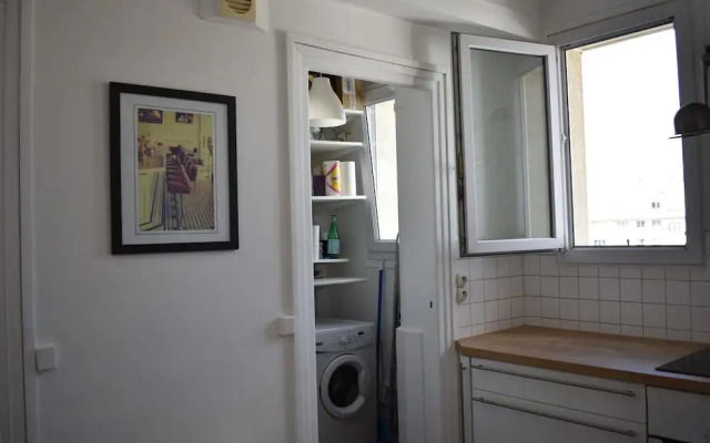 Spacious 1 Bedroom Apartment With Large Balcony