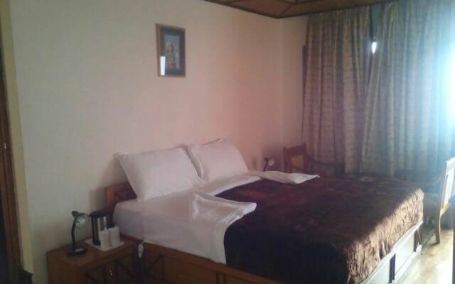 Hotel Snow King Retreat