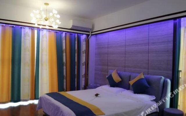 Zhangzhou Luanfeng Business Hotel