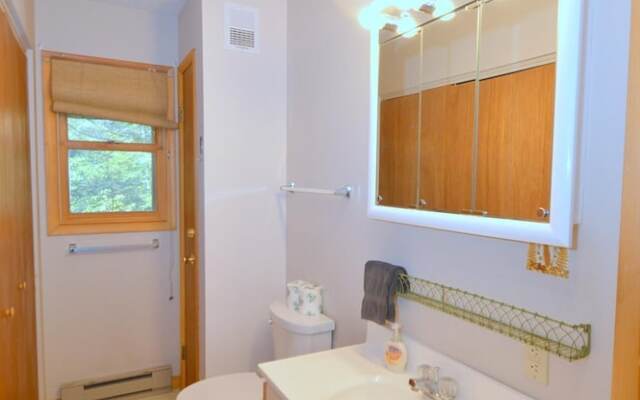 Rosies Creekside Retreat - 3 BR Escape!