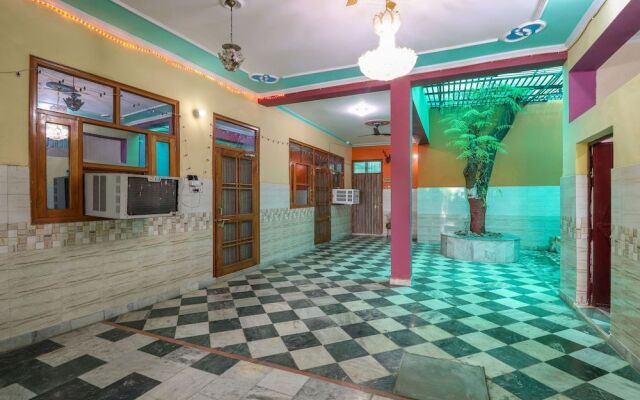 OYO Flagship 49061 Dev Hotel & Restaurant