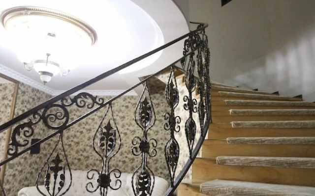 Best Price Castle Hotel
