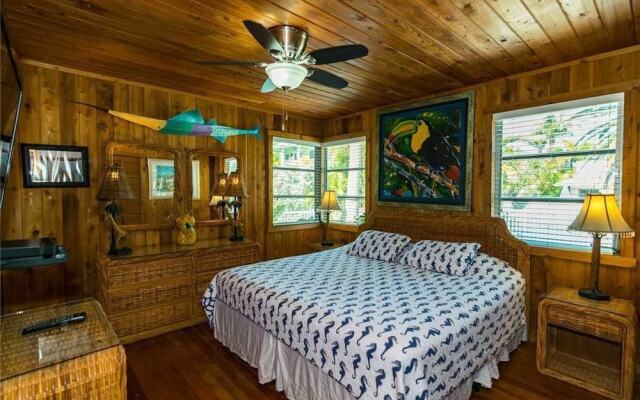 Anna Cabana Beach House by RedAwning