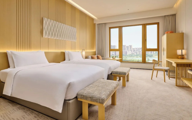 Secan Hotel Qingdao, Curio Collection By Hilton