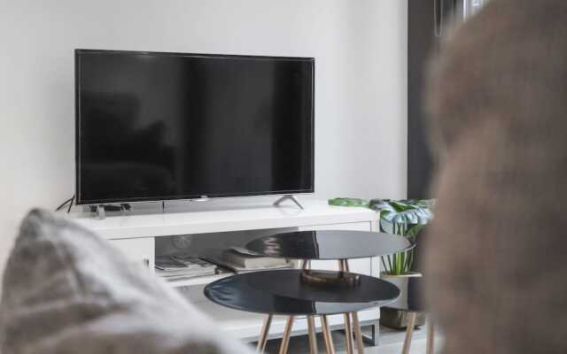 DreamHost Apartments at Carlson View