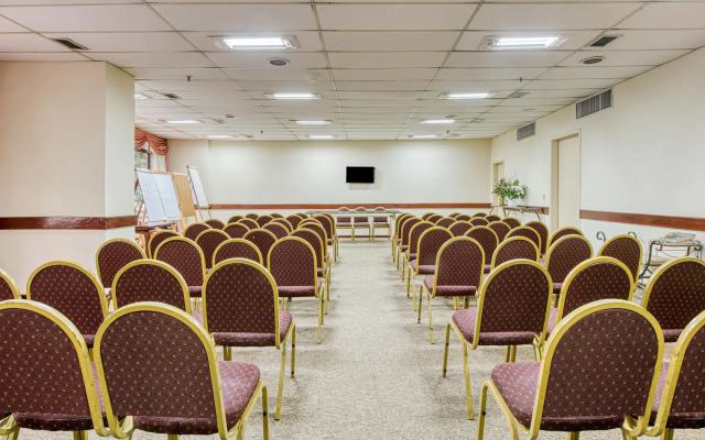 Augusto's Copacabana Hotel