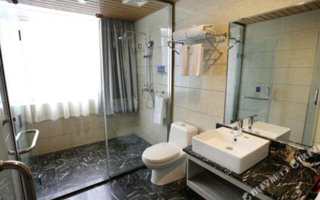 Donghua Hotel Bazhong