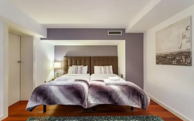 Plaça Catalunya Breathtaking 3bedroom Duplex with balcony