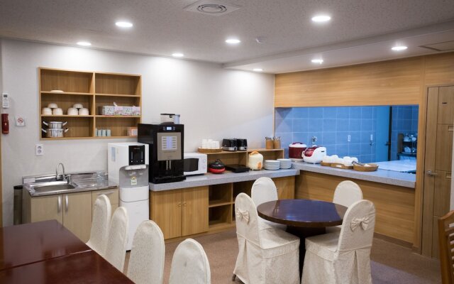 Ritz Hostel