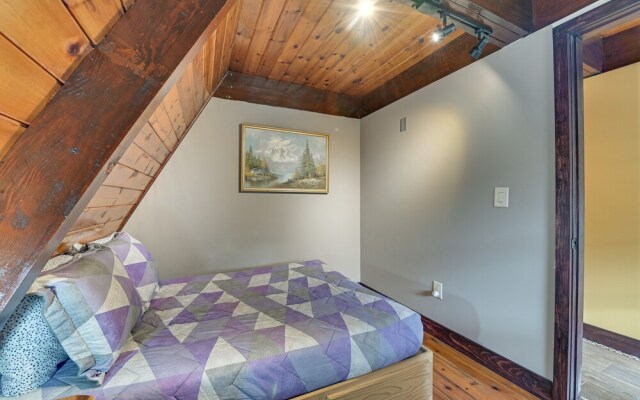 Walk to Ski Lift! Charming Hunter A-frame