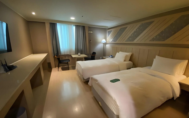 Hotel International