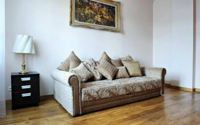 Raina Lux Apartment
