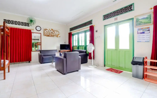 Bahagia Sederhana Home Stay - Hostel