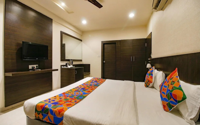 Fabhotel Kamla Regency
