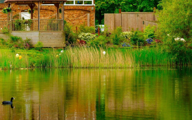 The Inn on the Lake Hotel