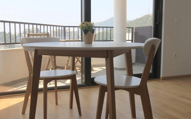 Lovely one bedroom apartment with parking space