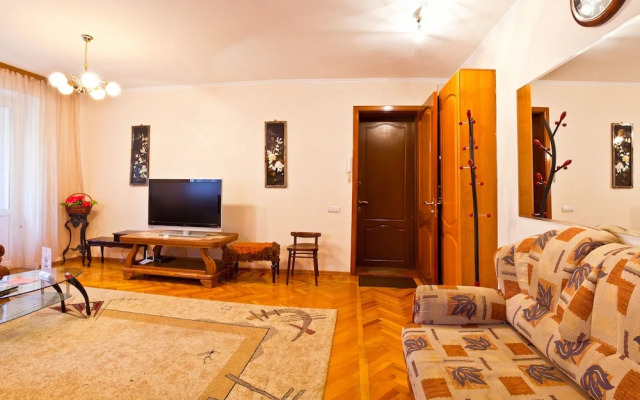 Lessor Apartments
