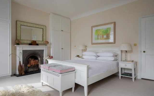 Portland Road X by Onefinestay
