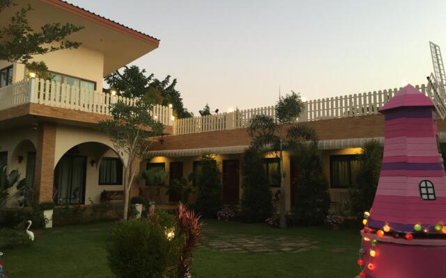 Charming Home Resort