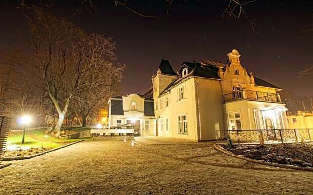 Versant Hotel & Spa