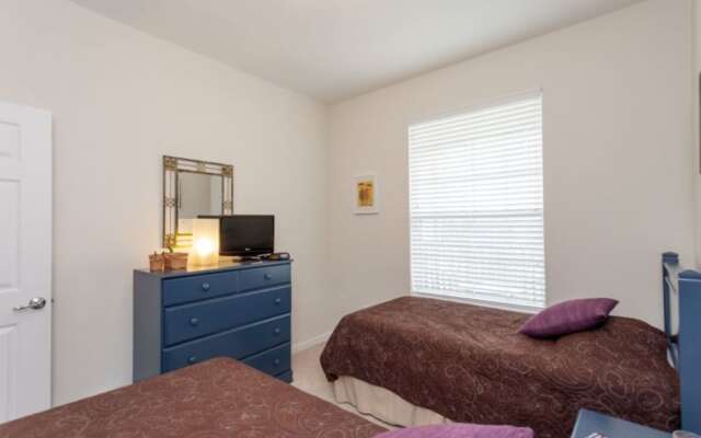 Vista Cay - 4102 Breakview Dr