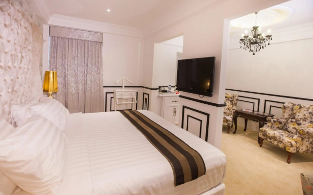 Apple Heritage Hotel