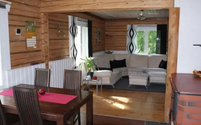 Northern Star Wilderness Ranch & Biker Lodge