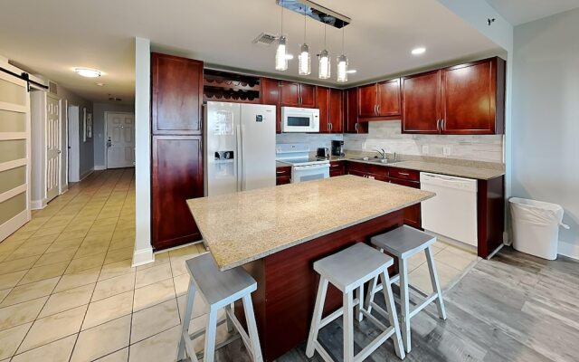 Laketown Wharf Resort by Southern Vacation Rentals