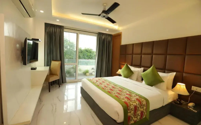 Hotel Keshav Residency - Medicity Gurugram, near Medanta Hospital