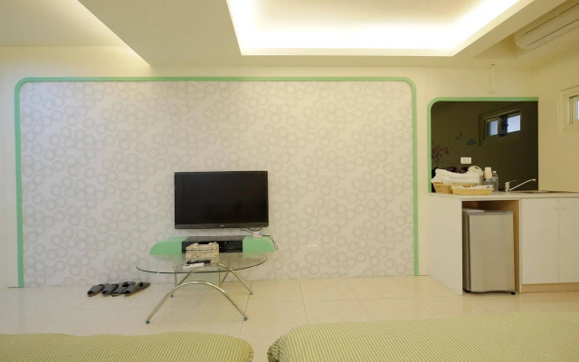 Mimi's house