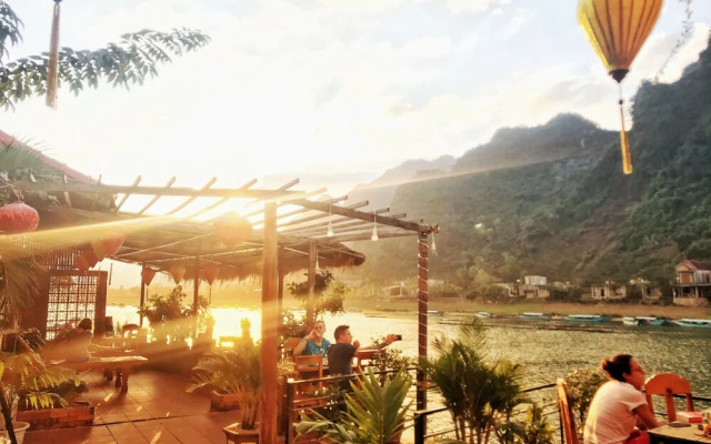 Phong Nha Coco Riverside Homestay