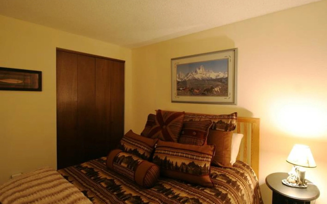 28SW Tasteful Condo Near Mt. Baker