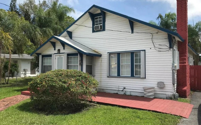 Beautiful Property in Hallandale Beach!!!