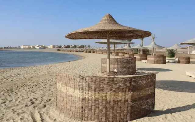 Paradise Club Shoni Bay