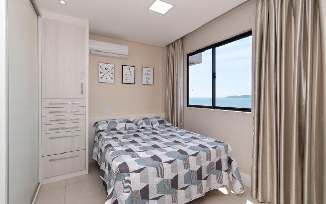 476 - Cobertura de luxo com vista mar em Bombas