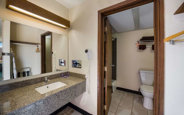 Travelodge by Wyndham Oakley