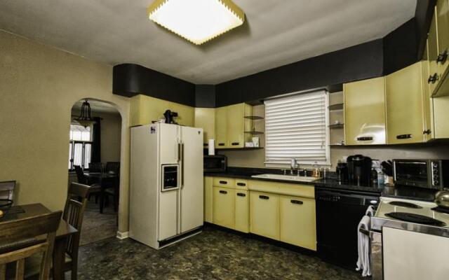 The Little Italy of Niagara Falls Bed & Breakfast