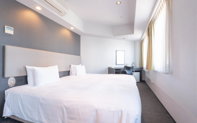 E Hotel Higashi Shinjuku