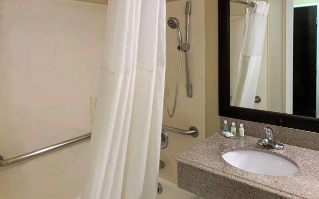 Quality Suites Houston NW Cy-Fair