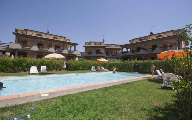 Follonica Apartments