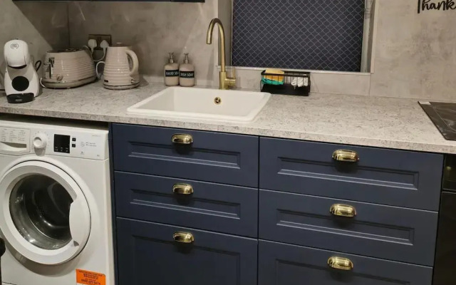 1BR Sleeps6 Elizabethline Ws98