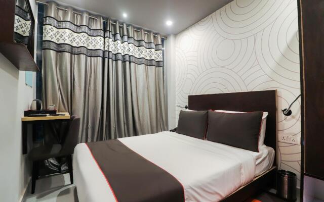 Collection O 45871 Sonica Gold Civil Lines