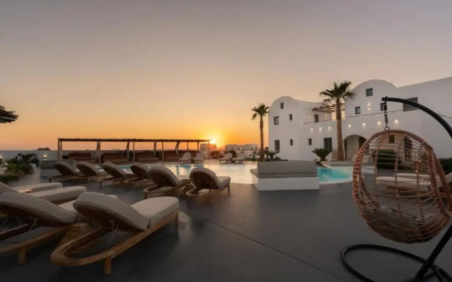 Amethyst Luxury Suites - Oia Junior Suite