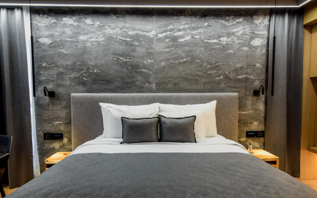 Qosmo Brasov Hotel