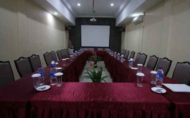 OS Hotel Tanjung Uncang